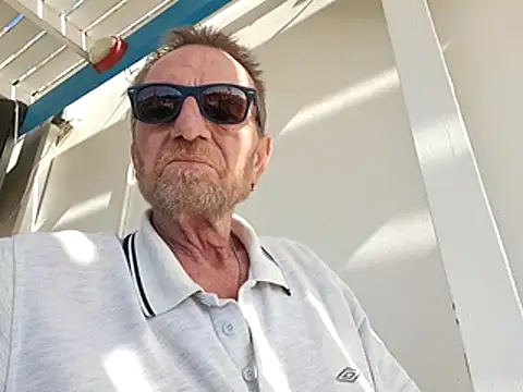 forexxxx_man's cam snapshot