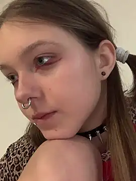 VesnaCrystal live sex cam