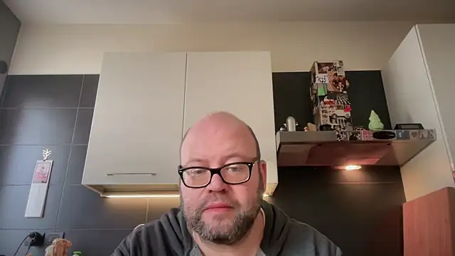 theitalianbear live sex cam