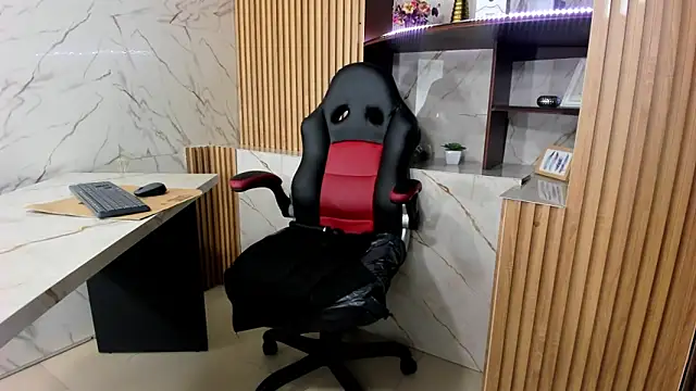 MirandaRossi live sex cam