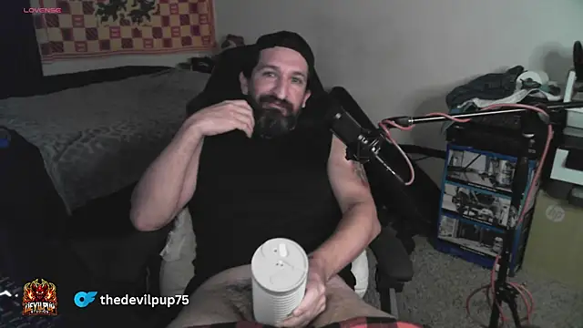 DevilPup75_'s cam snapshot