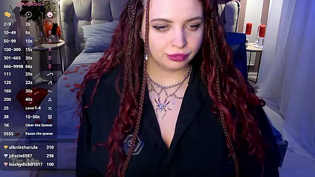 Miss_Maya_Mils's cam snapshot