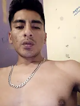 LeonRoots's cam snapshot