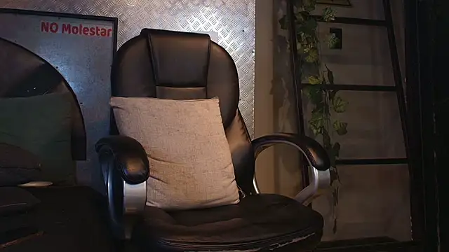 ItsZairen live sex cam