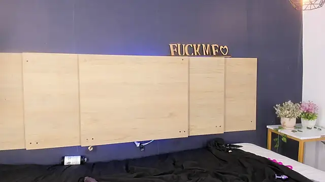 GrettaRouse's cam snapshot