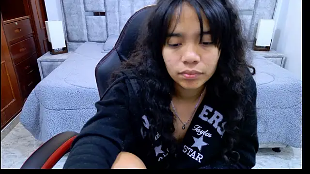 laureentt_'s cam snapshot