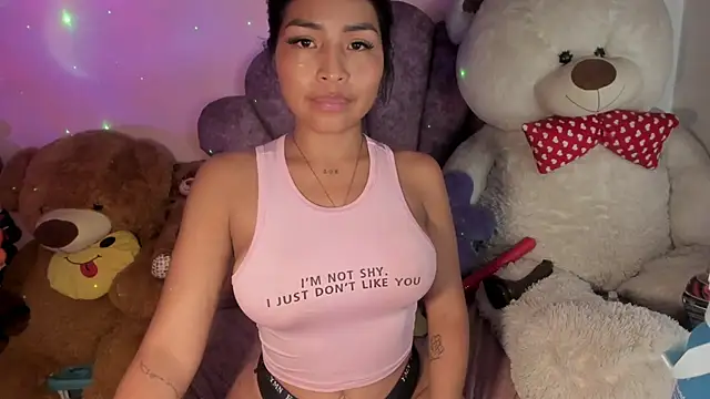 Pocahontascute_33 live sex cam