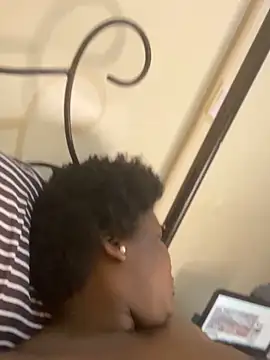 sweet18creamybigpussy's cam snapshot