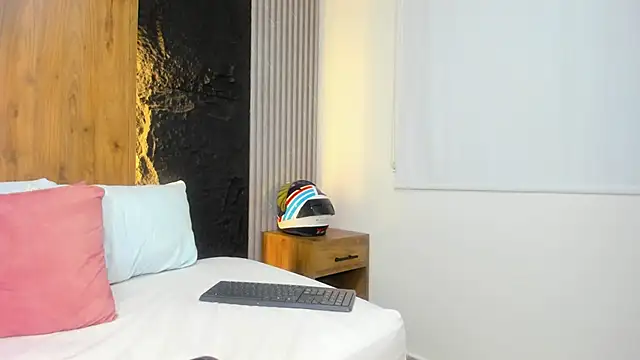 lila_lain live sex cam