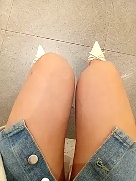 Baby-Linh live sex cam