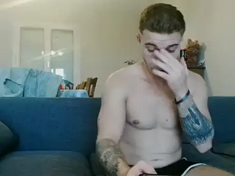 Elkafit28 live sex cam