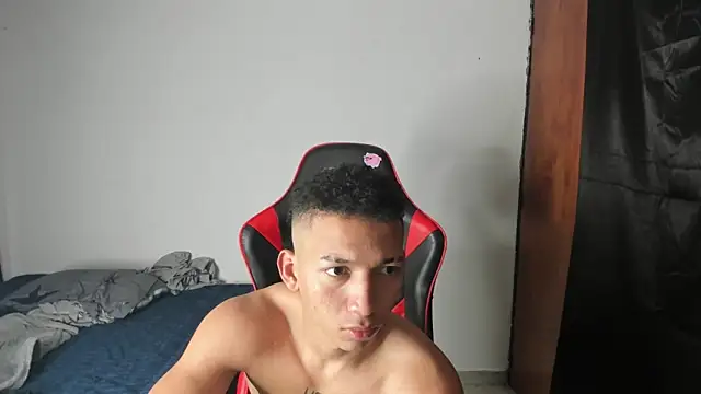 JuanchiT66 live sex cam