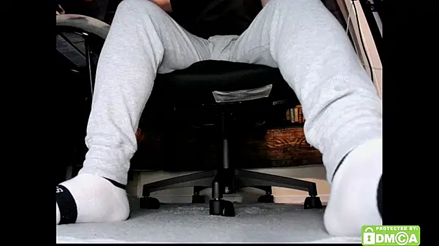 justshutupandwatch's cam snapshot