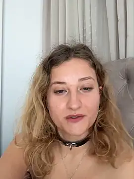 MileySummer live sex cam
