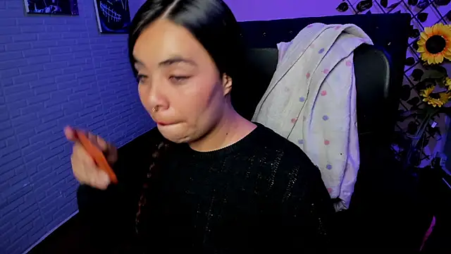 liany_taylor's cam snapshot