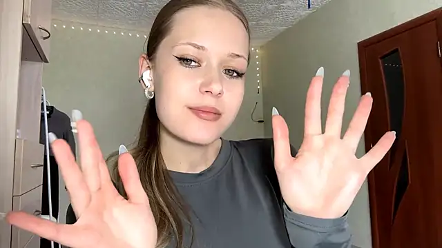 ZaidaSchwarten's cam snapshot