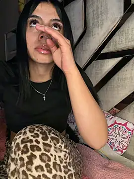 Laura-Khalifa's cam snapshot