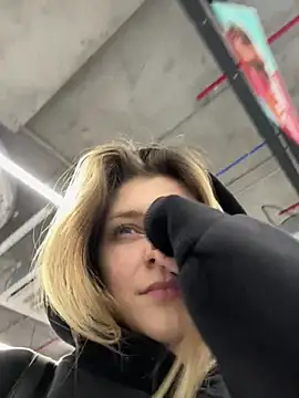 ValenciaShock live sex cam