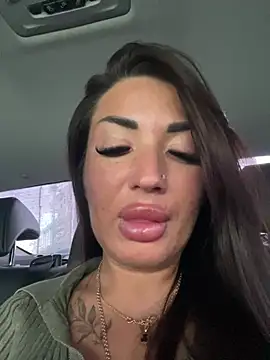 RuslanaXX live sex cam