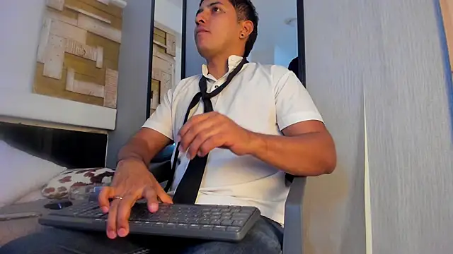 ThomasMontero live sex cam