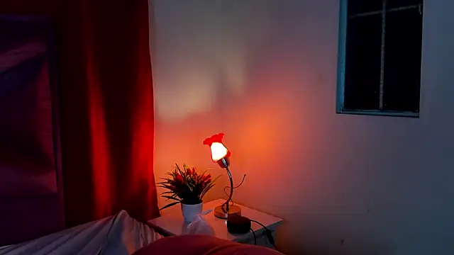 Hopemoretti live sex cam