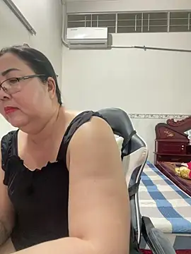 Alinat_'s cam snapshot