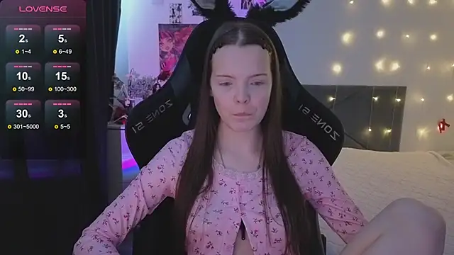 Luna_Navy's cam snapshot