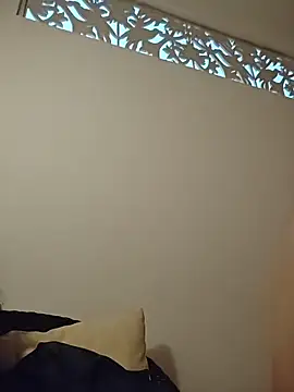 NakedMILFx live sex cam