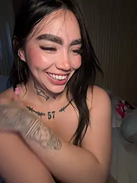 Nickiiiii live sex cam