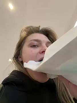 ValenciaShock live sex cam