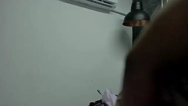 SaraiEvans live sex cam