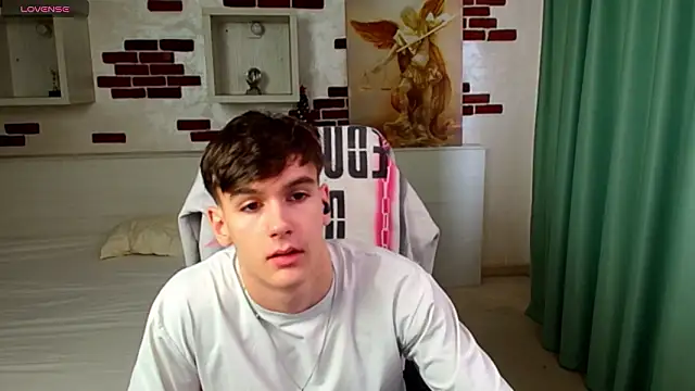 BradyFlint live sex cam