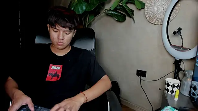 isaac_grimm live sex cam