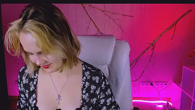 madeline_doll live sex cam