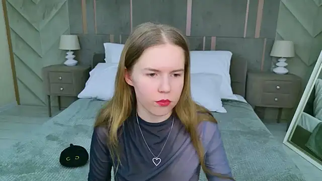 Alida_Brice's cam snapshot