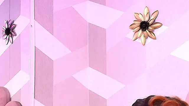 KylieMonnett live sex cam