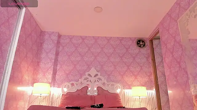 _AdharaSkinny live sex cam