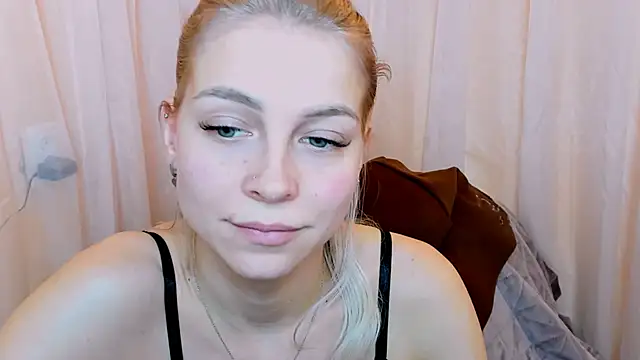 FoxyKathryn's cam snapshot