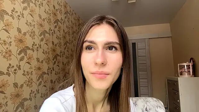 ElsieKuhlmann live sex cam