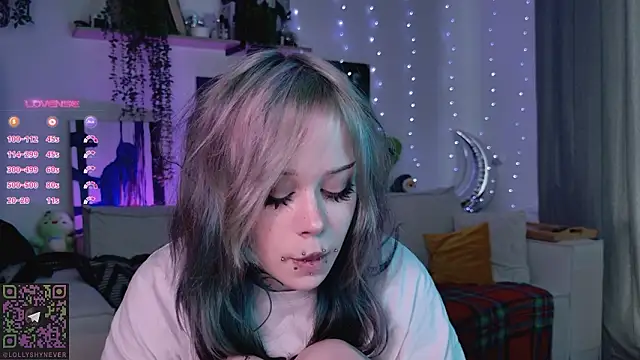 Lollyshy live sex cam
