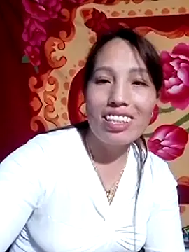 Gummiesu live sex cam