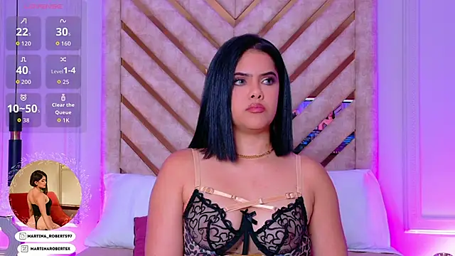 Martina-Roberts- live sex cam