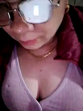 small-house123 live sex cam