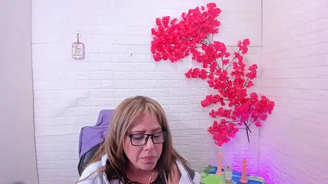 GabrielaMilfSg's cam snapshot