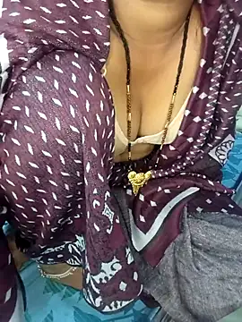 Sexy-aisha live sex cam