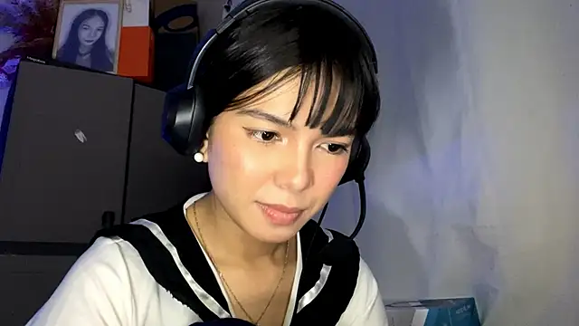 ConstancePorrini live sex cam