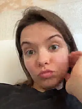 LadyinBed99's cam snapshot