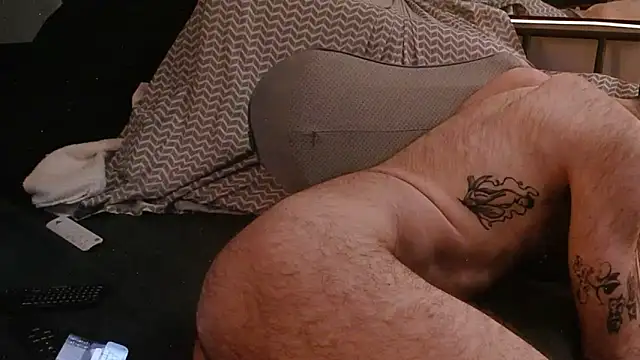 Girthywhereitmatters's cam snapshot