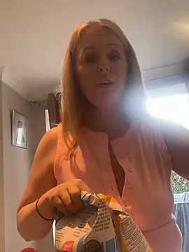 madamlillyrose live sex cam