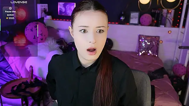 Lily_Moonlight's cam snapshot